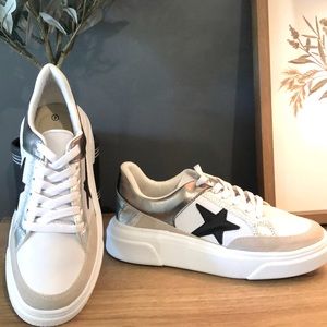 Sneakers -Brand New Size 9